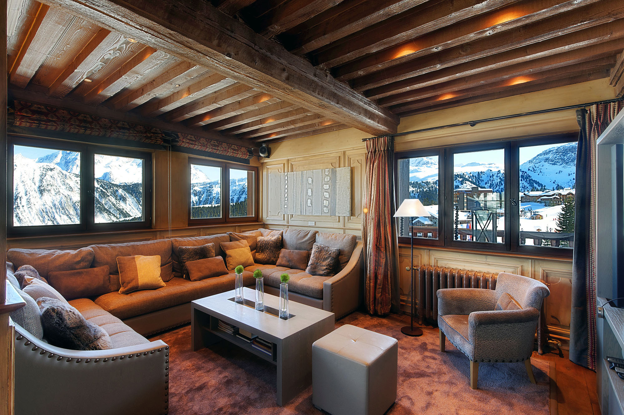 Chalet St Christophe — Living & Dining 4