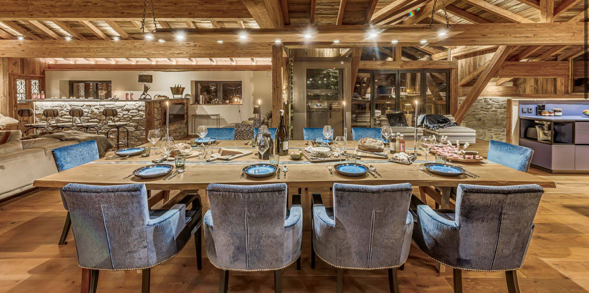 Chalet des Rêves — Living & Dining 8