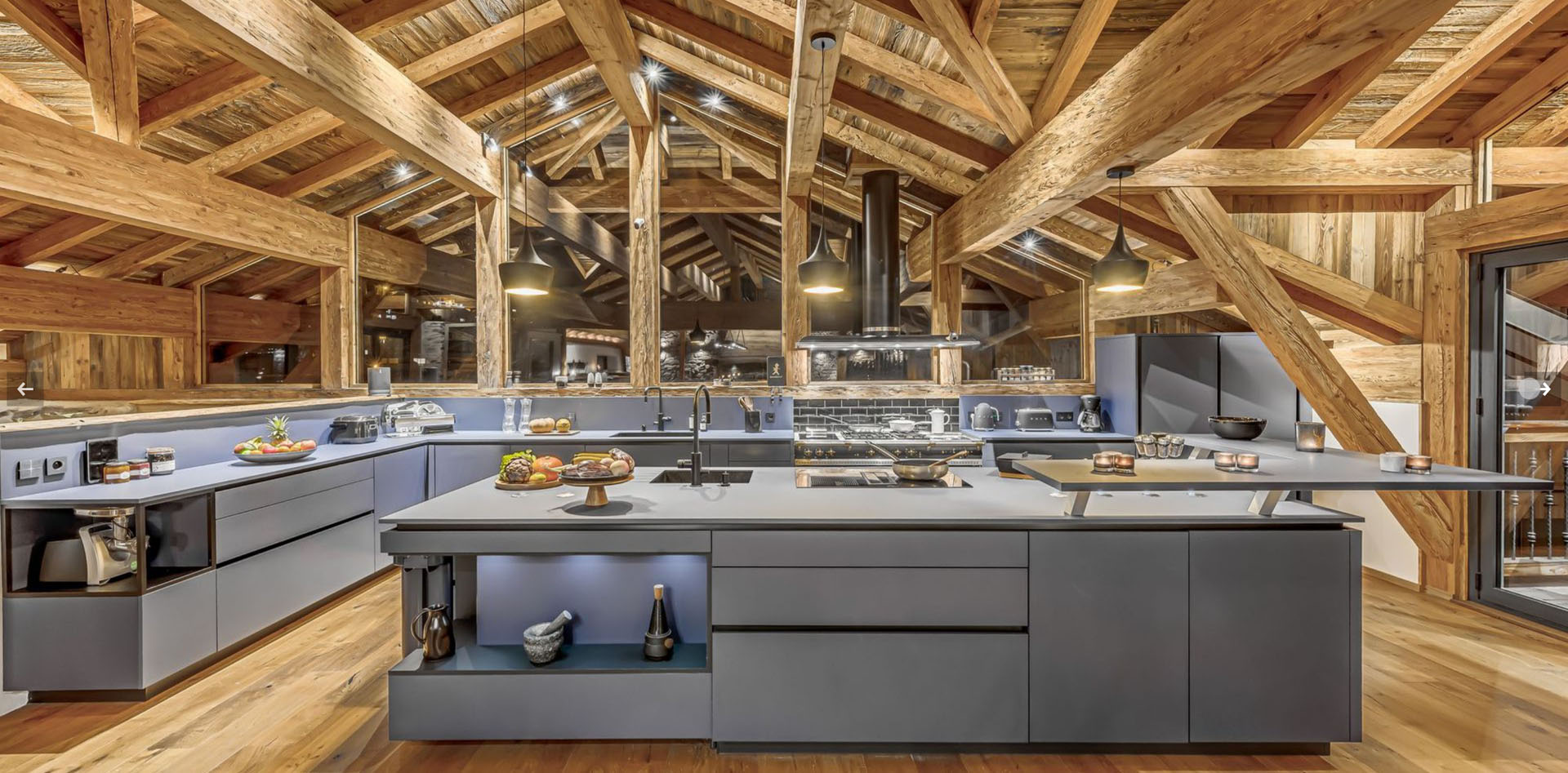 Chalet des Rêves — Living & Dining 9